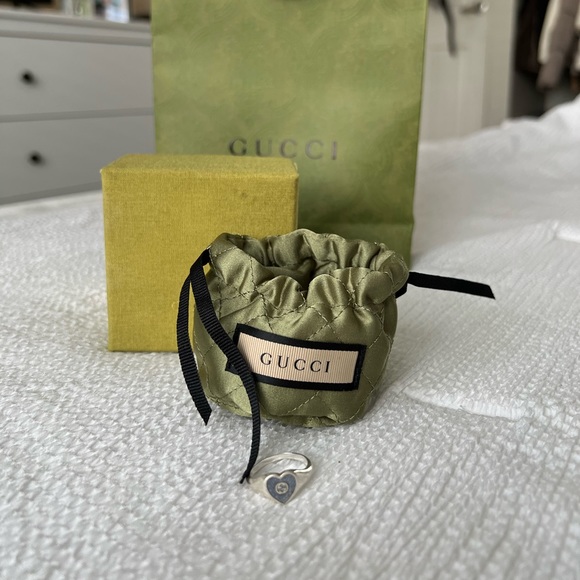 Gucci Interlocking G Light Blue Enamel Heart Ring - Picture 1 of 4